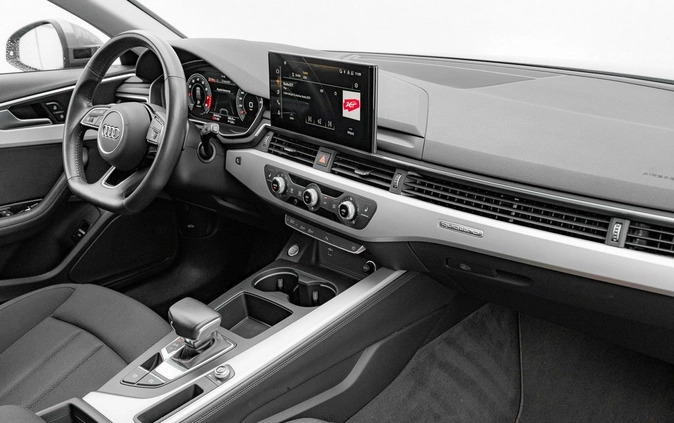 Audi A4 cena 137850 przebieg: 84444, rok produkcji 2020 z Nysa małe 781